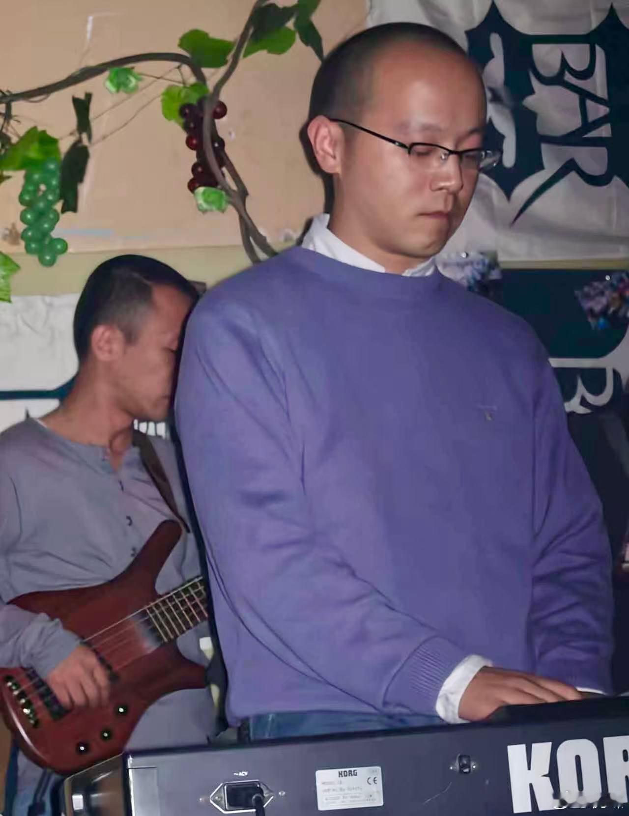“一大片蓝”，窦唯…… 