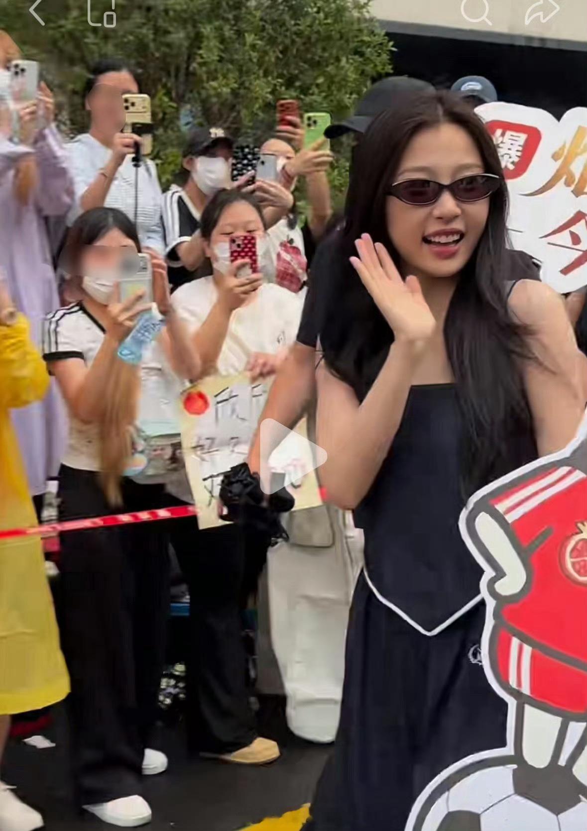 这真的是虞书欣? 