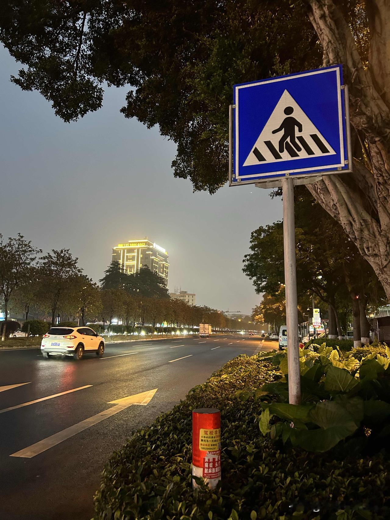什么样的人适合做个人IP呢？
从命理学角度来看，在占星术领域里面，有一个观点就是
