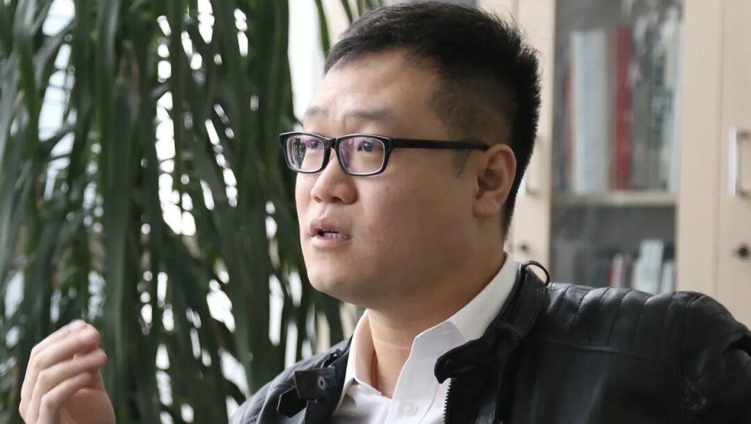 大疆副总袁栋年薪上千万，突然无法抵挡诱惑，据说捞了上亿元。业界推测他在大疆5年，