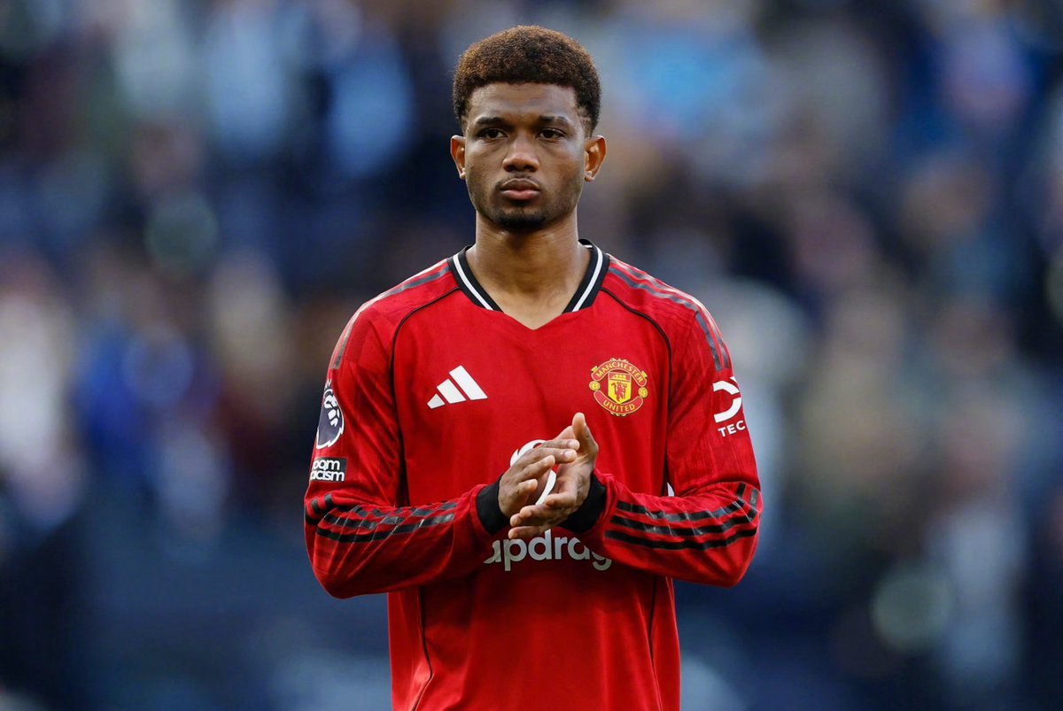 📢 曼联在寻找新左边锋的球员模板方面，球探和招募分析师接到的任务是寻找“另一侧