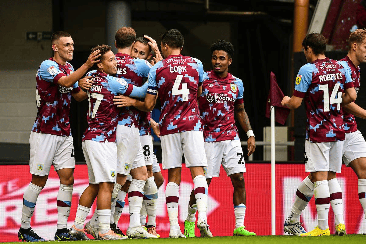 周二008 英冠 伊普斯 VS 赫尔城方向：胜比分：2-0 2-1 进球2  3