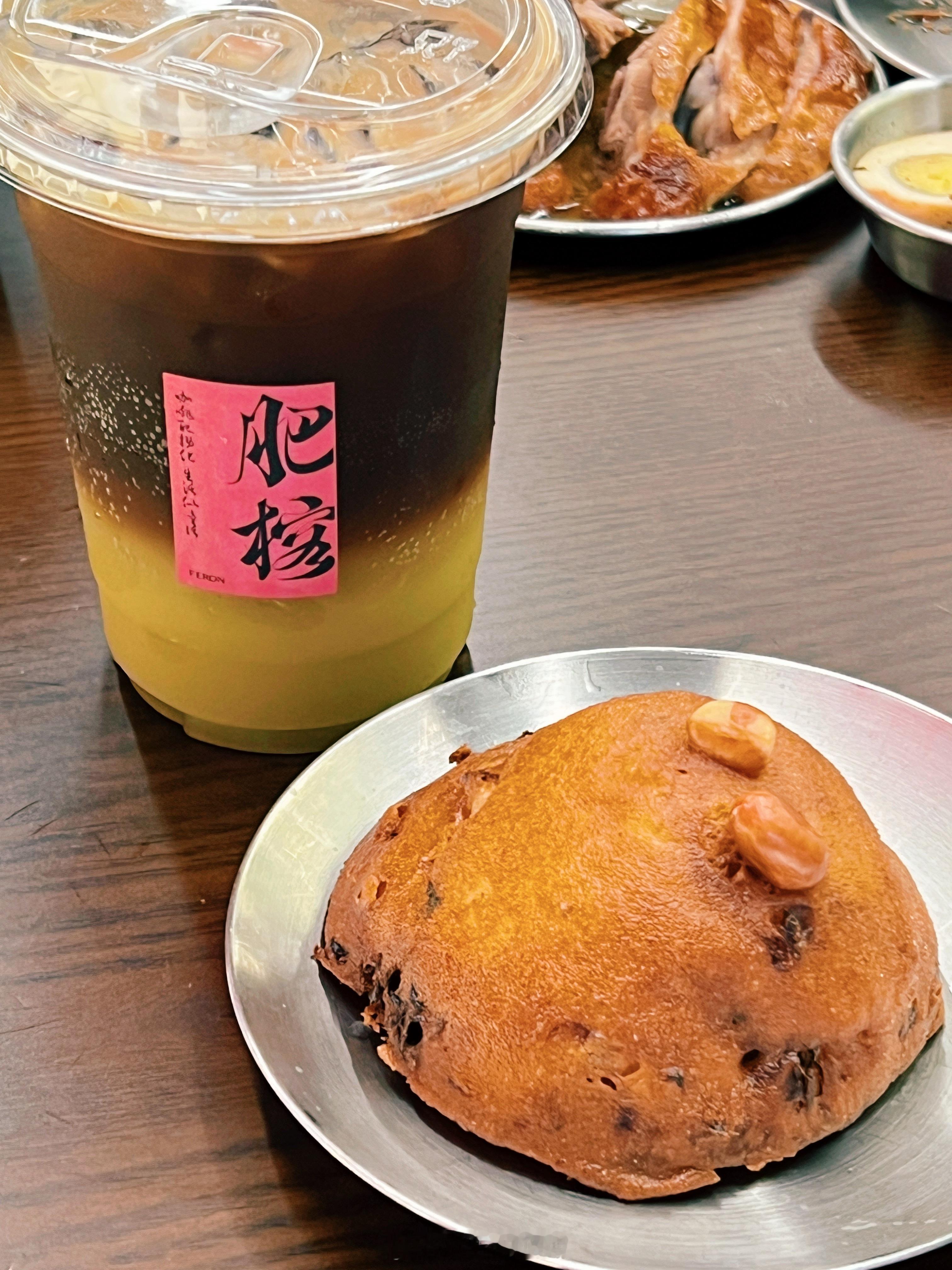 🥢福州｜油饼配咖啡  捞化的正确打开方式福州小吃数量繁多，相对更有代表性的是芋