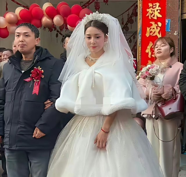 新郎官这是娶了个古力娜扎吗？这新娘的颜值是真的高👍🏻这改善基因的机会不就来了