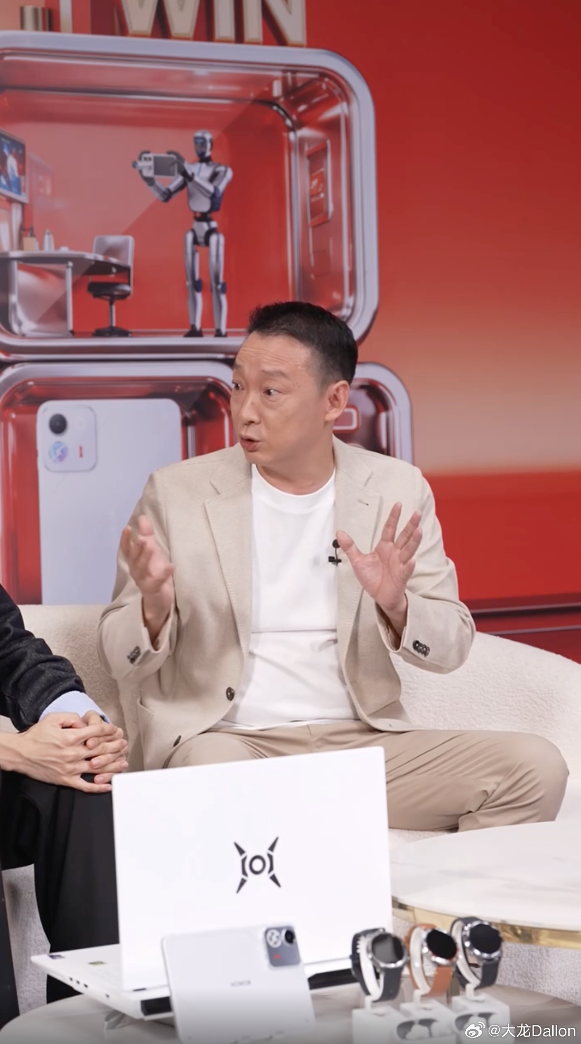 李健说荣耀Magic9槽点是货供不上 今晚荣耀双11直播太敢玩了！荣耀CEO李健