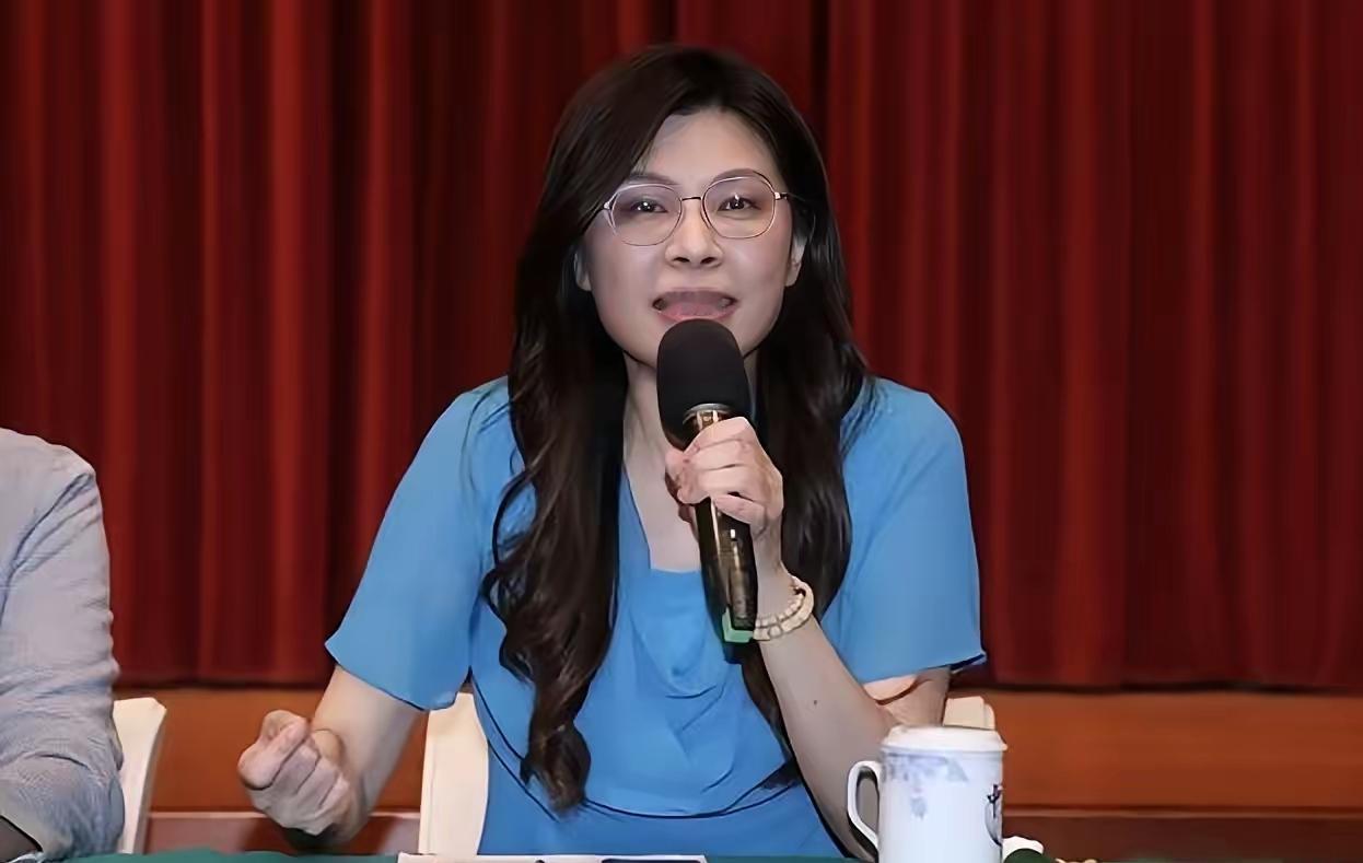 郑丽文“摊牌式”复电引爆两岸！她撕碎了台当局最后一块遮羞布

“两岸同属中华民族