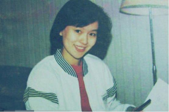 1999年，鞠萍向丈夫提出了离婚，丈夫却提出孩子和钱只能带走一样。鞠萍一听就知道