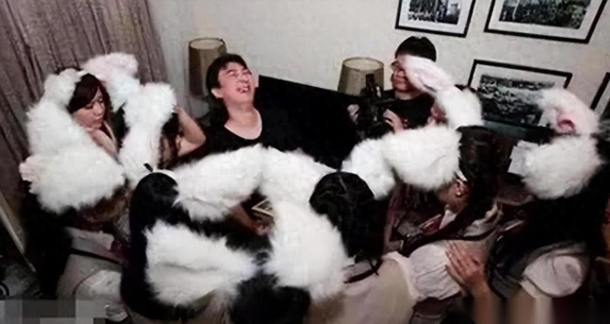 🔍这几天，娱乐圈的风波一波接一波。先是金子涵深夜直播自爆被强制注射不明针剂，后