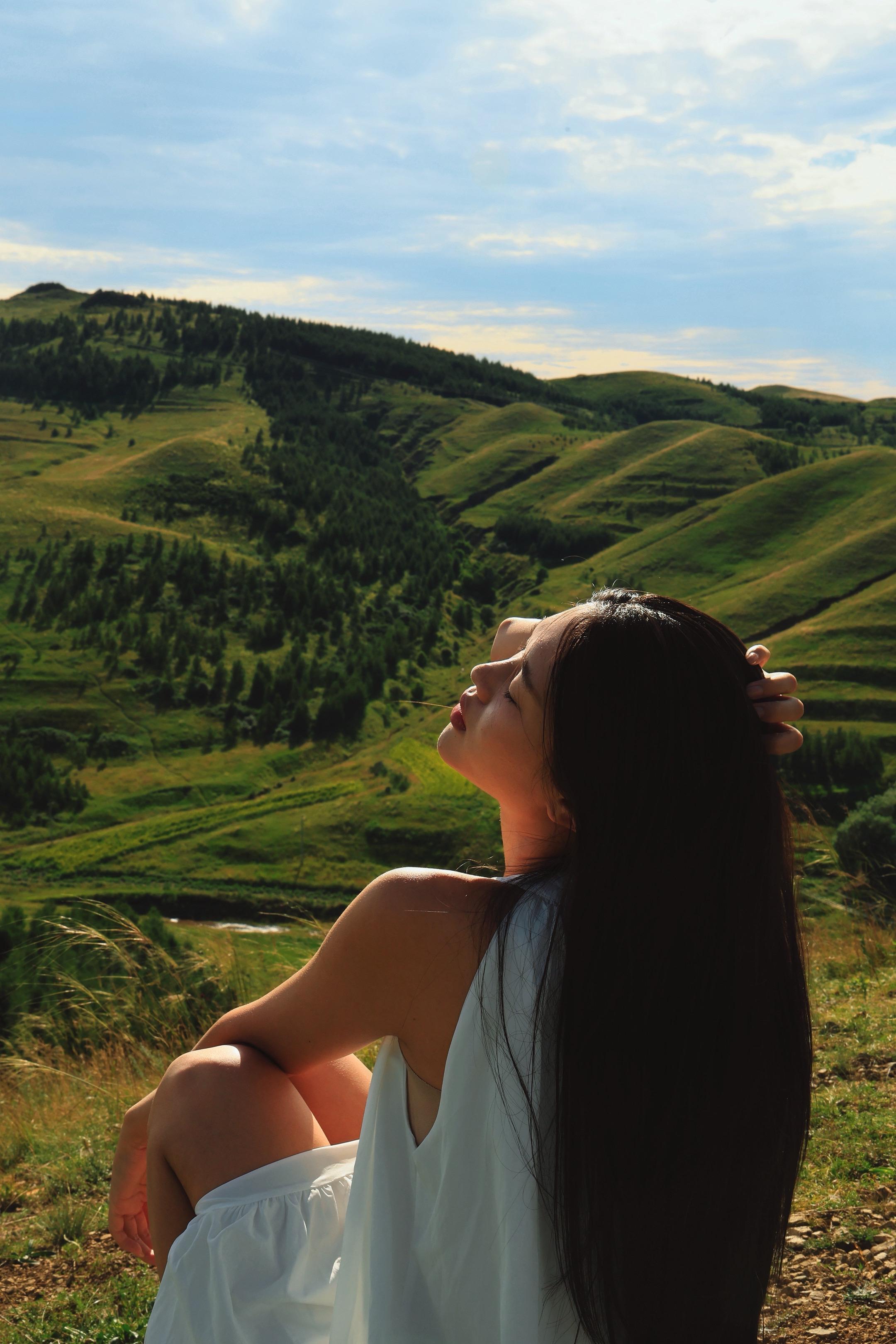 自古逢秋悲寂寥 我言秋日胜春朝。