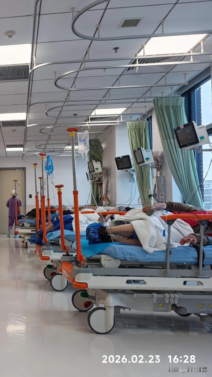 无痛胃肠镜到底痛苦吗?无痛胃肠镜一点都不痛苦，就是像睡得很熟感觉，唯独无痛胃肠镜