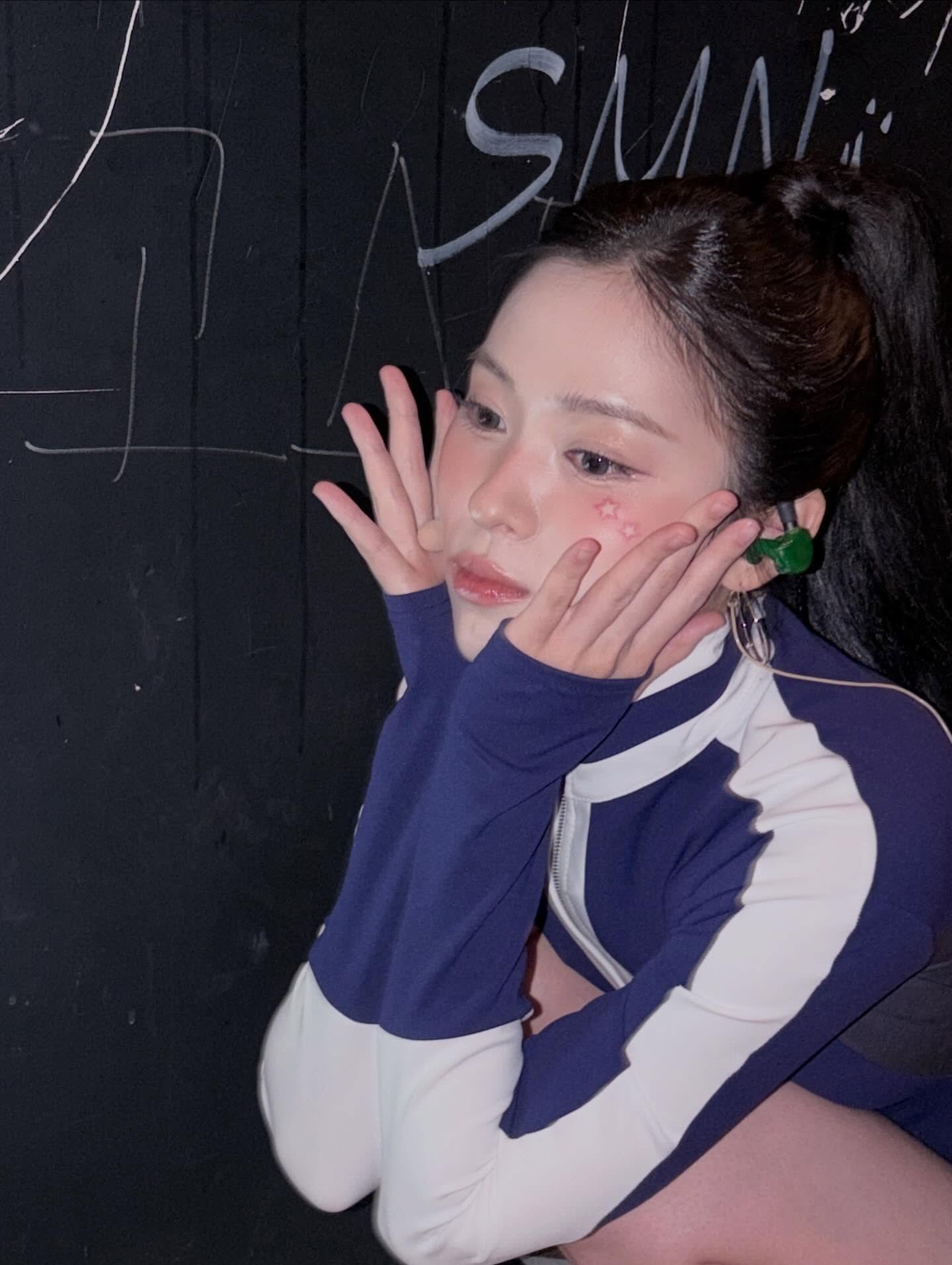 笑死原来这里还萌萌地蹲着一个 
