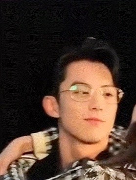 今日坚持跑椭圆机四十分钟第172天✅ 本来想赖因为腿真的酸，想到了棣宝在床上打虎