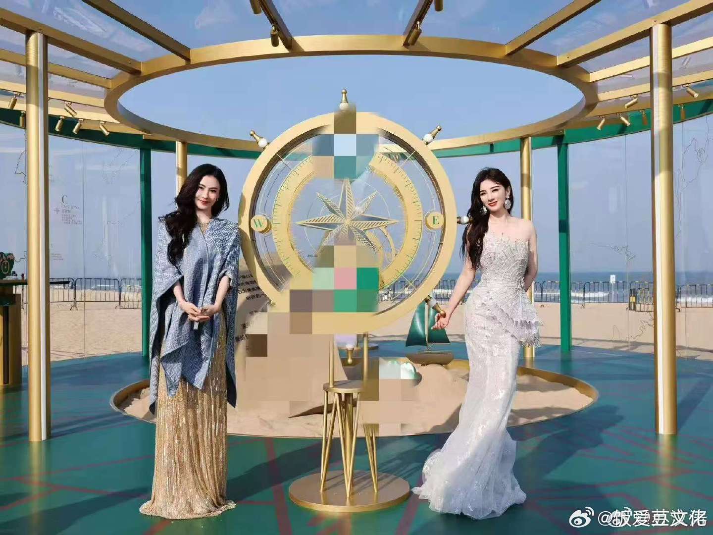 张柏芝黄奕同框时隔两年，张柏芝黄奕同框让人眼前一亮。她们用自己的方式书写着美丽故