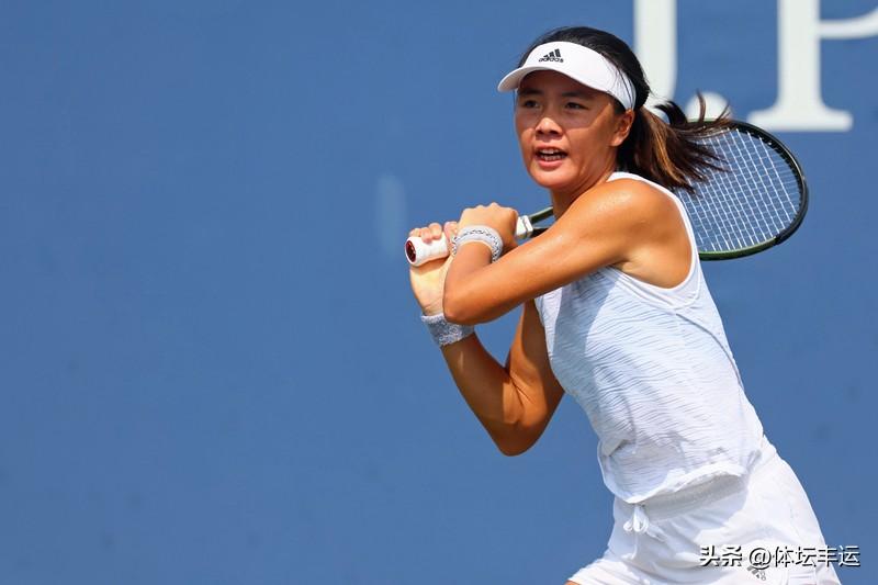 中国金花袁悦以4-6、6-4、6-3逆转瑞典佩尔松晋级WTA500查尔斯吨资格赛