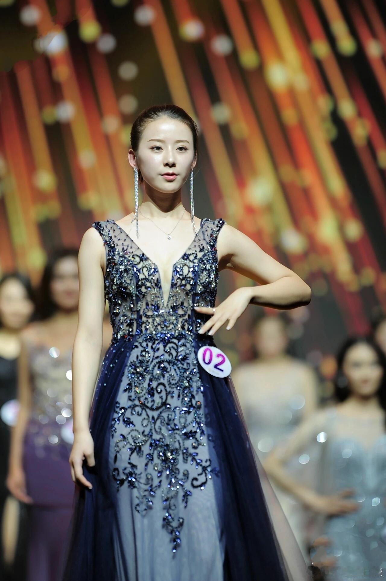 柯爱林孙涵清原来都参加过选美怪不得都很自信的美啊～心动的信号[超话]心动的信号心