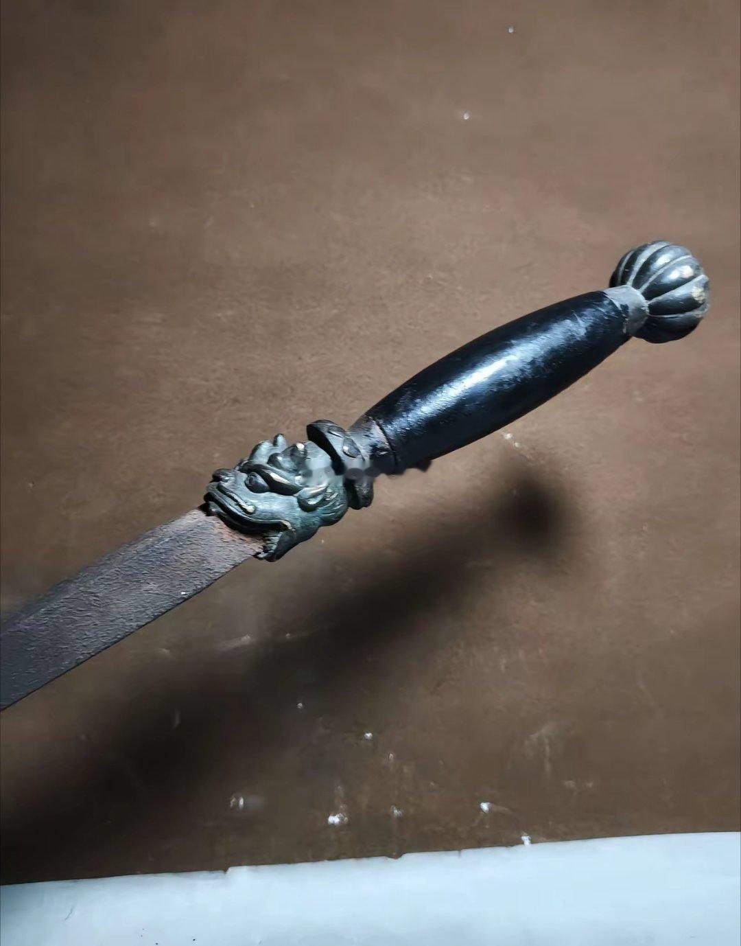 清代武状元用过的龙吞铁简，整体完好无损，一眼大开门！ 