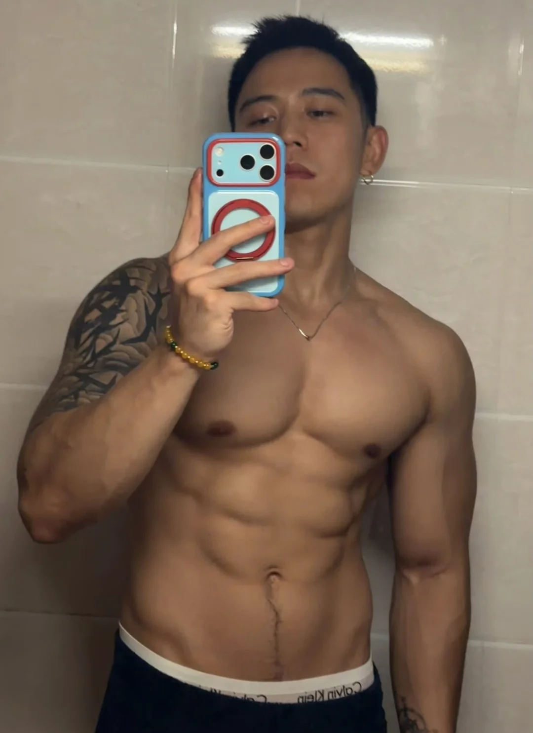 脸会看腻，感觉不会