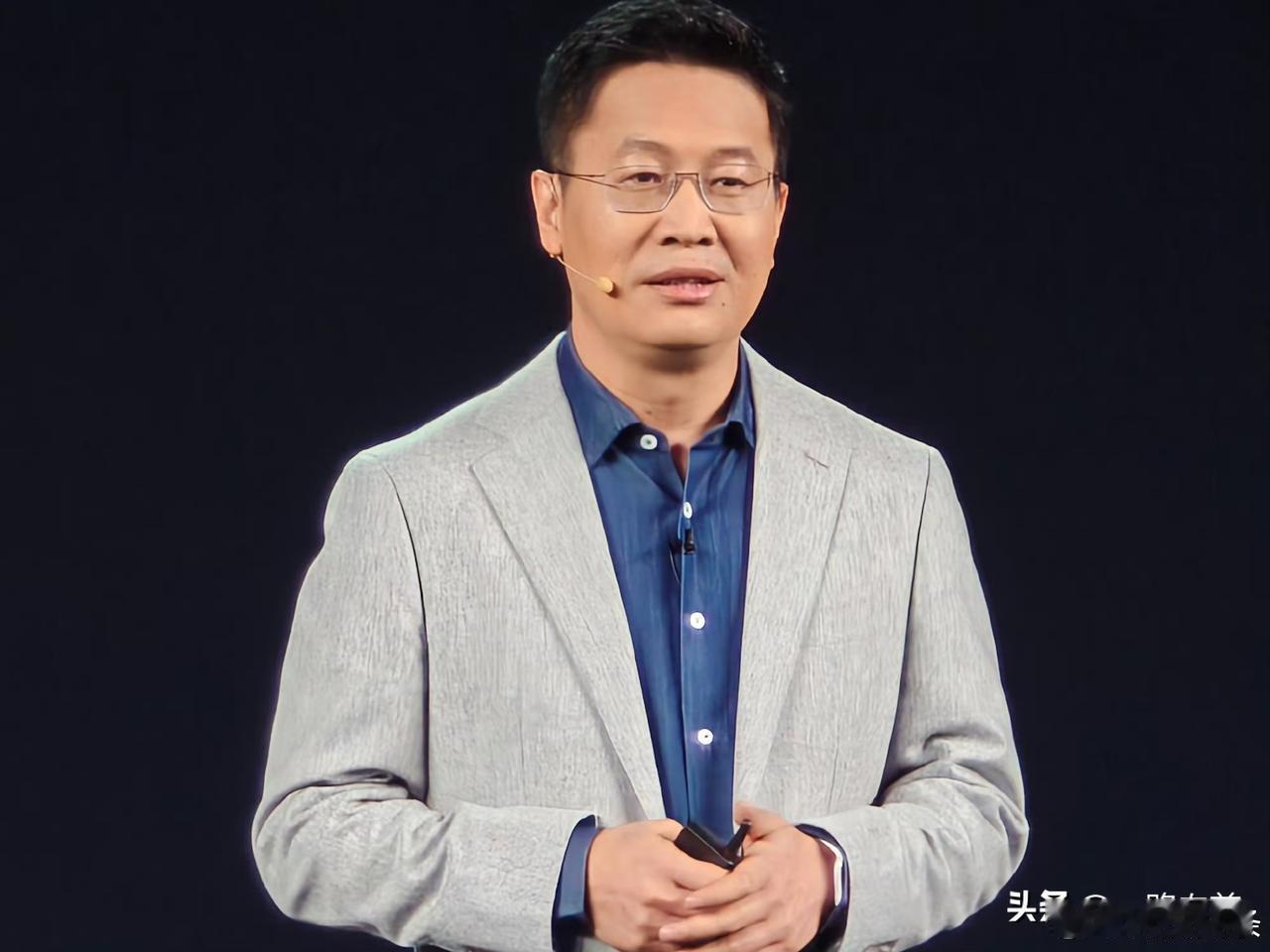 2599元，红米价格出来了！
今晚红米发布会现场的掌声太真实了！
当卢伟冰报出K