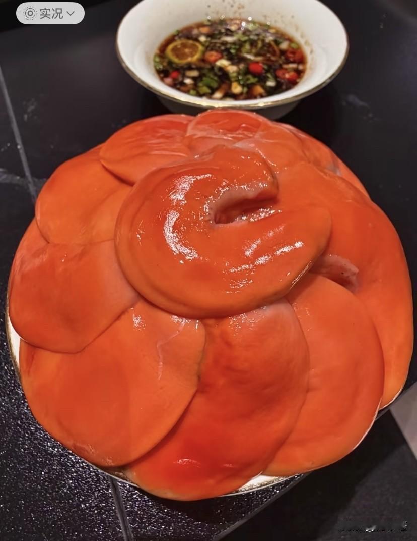 没想到在大同吃到了地道的海鲜？
味道还行，本来以为另一个是酸甜的那种，其实是有点