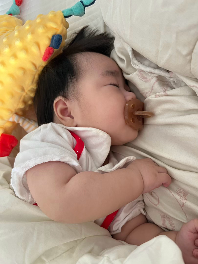 读书时候午睡不要睡现在觉得午睡可香了小水晶上午觉开启我有一种顾虑小水晶以后的阿贝