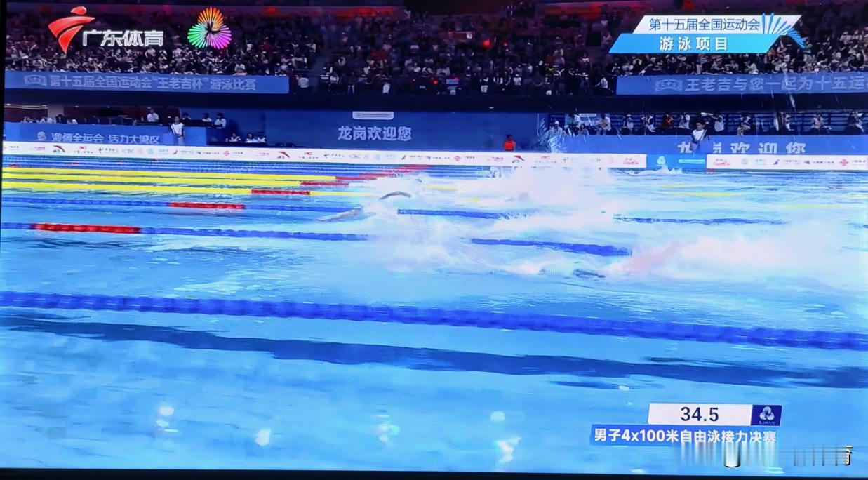 广东体育频道彻底没落了[捂脸][捂脸][捂脸]
广东队的CBA俱乐部杯的比赛进行