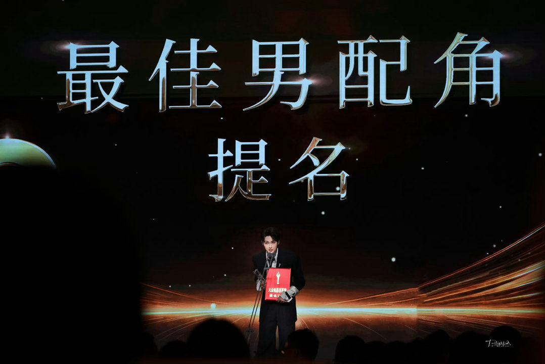 文俊辉票数 很有故事的一张脸，可以多多在大荧幕上和大家见面JUN文俊辉
