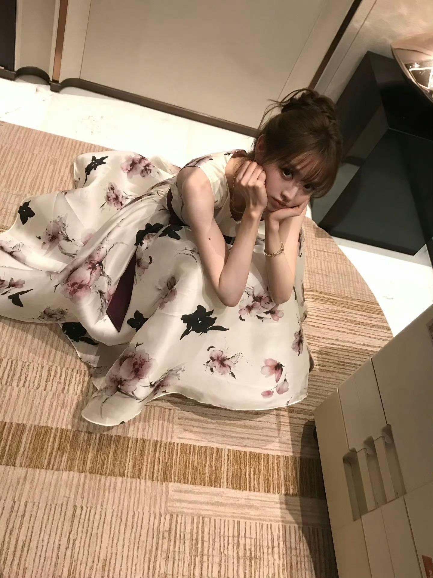 又怎么了？我的大小姐！田曦薇[超话]田曦薇小猫公主转圈 ​​​