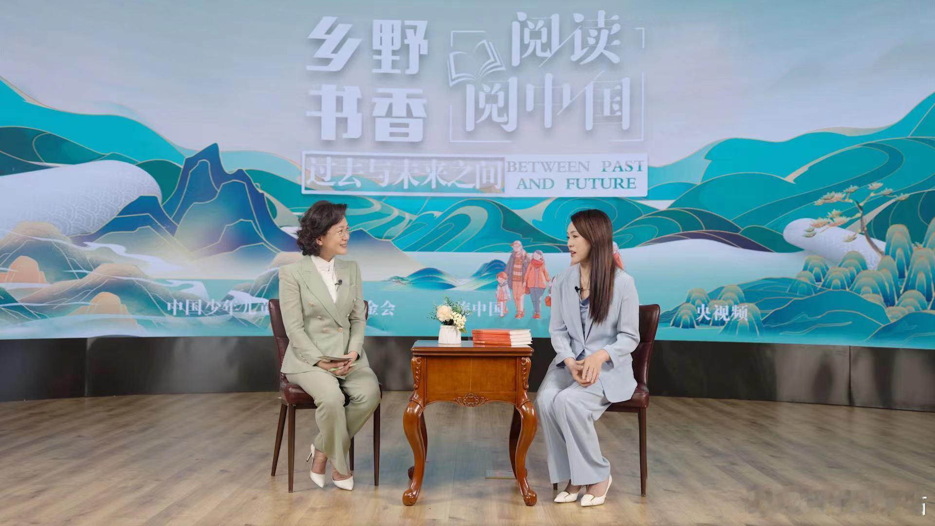 #一诺登上央视#李佳琦一直在做公益，不得不说，李佳琦的妈妈真是有才华，上央视都能