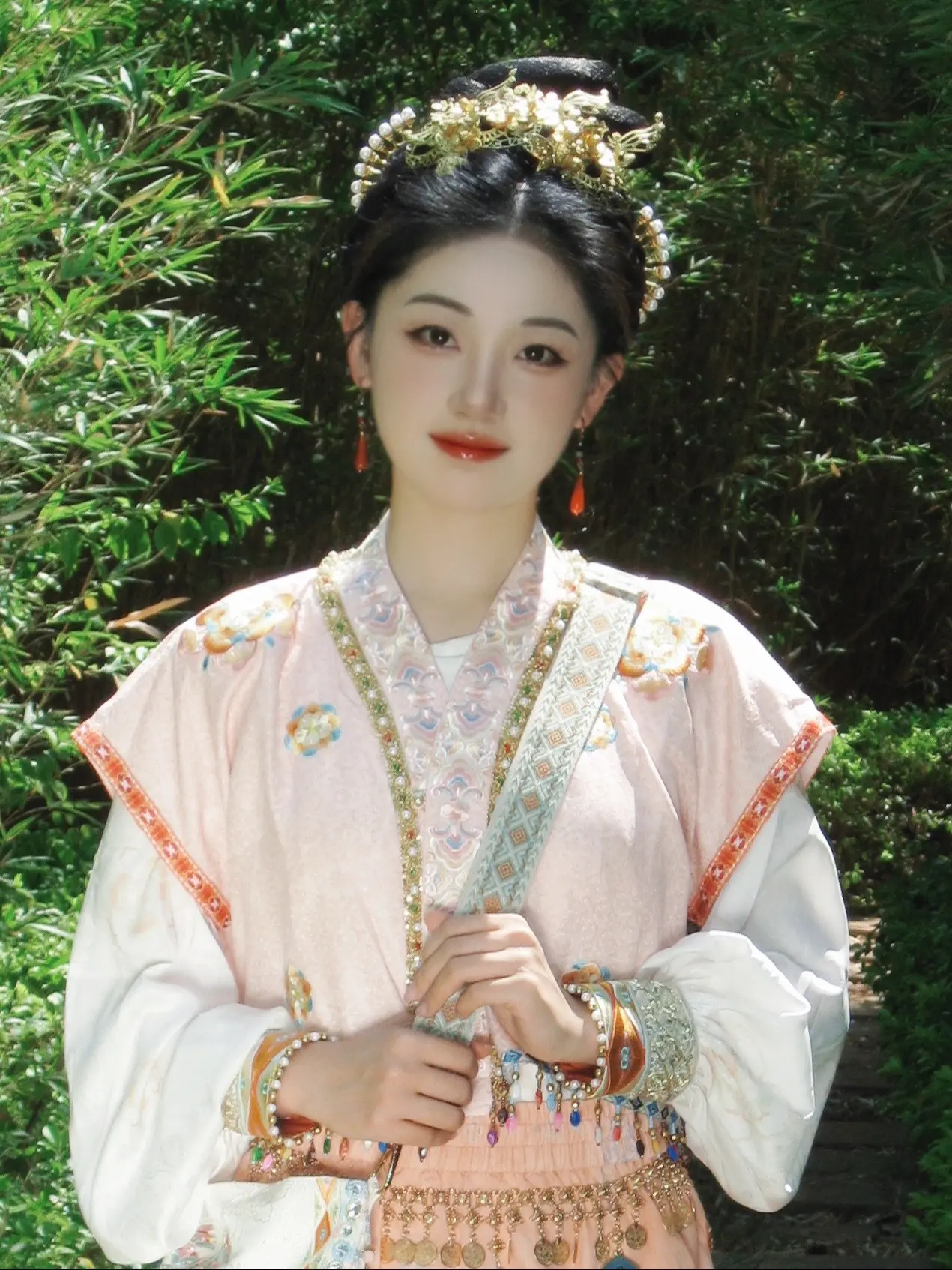 “盛夏游弋，遥祝山青。”