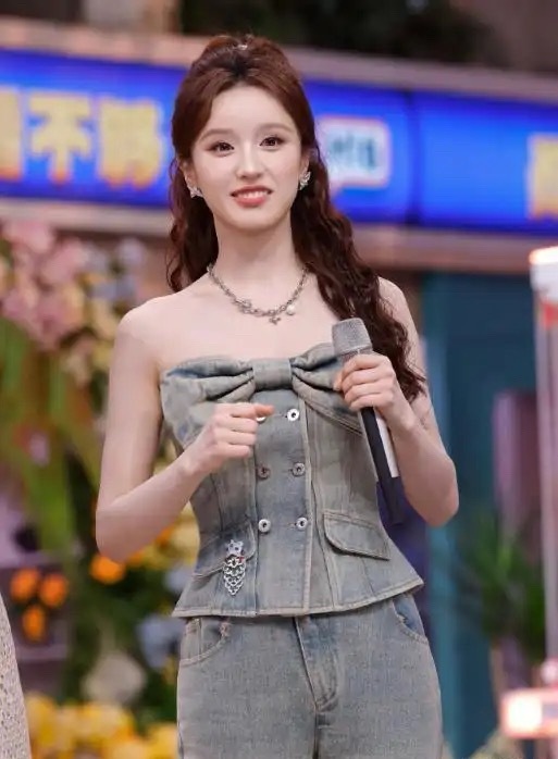 《中餐厅》惊现穿着暴露者？ ​​​