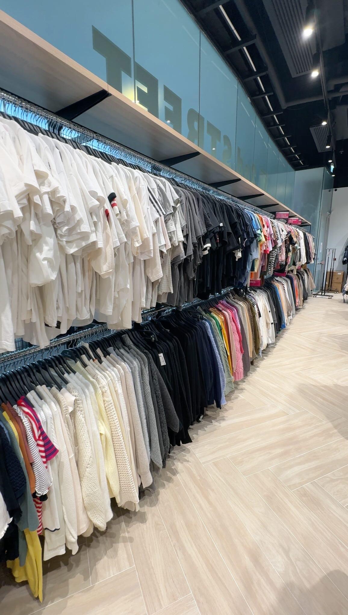 古着迷出动！
日本人气二手服饰店2nd STREET终于嚟到香港啦！
超过2,0