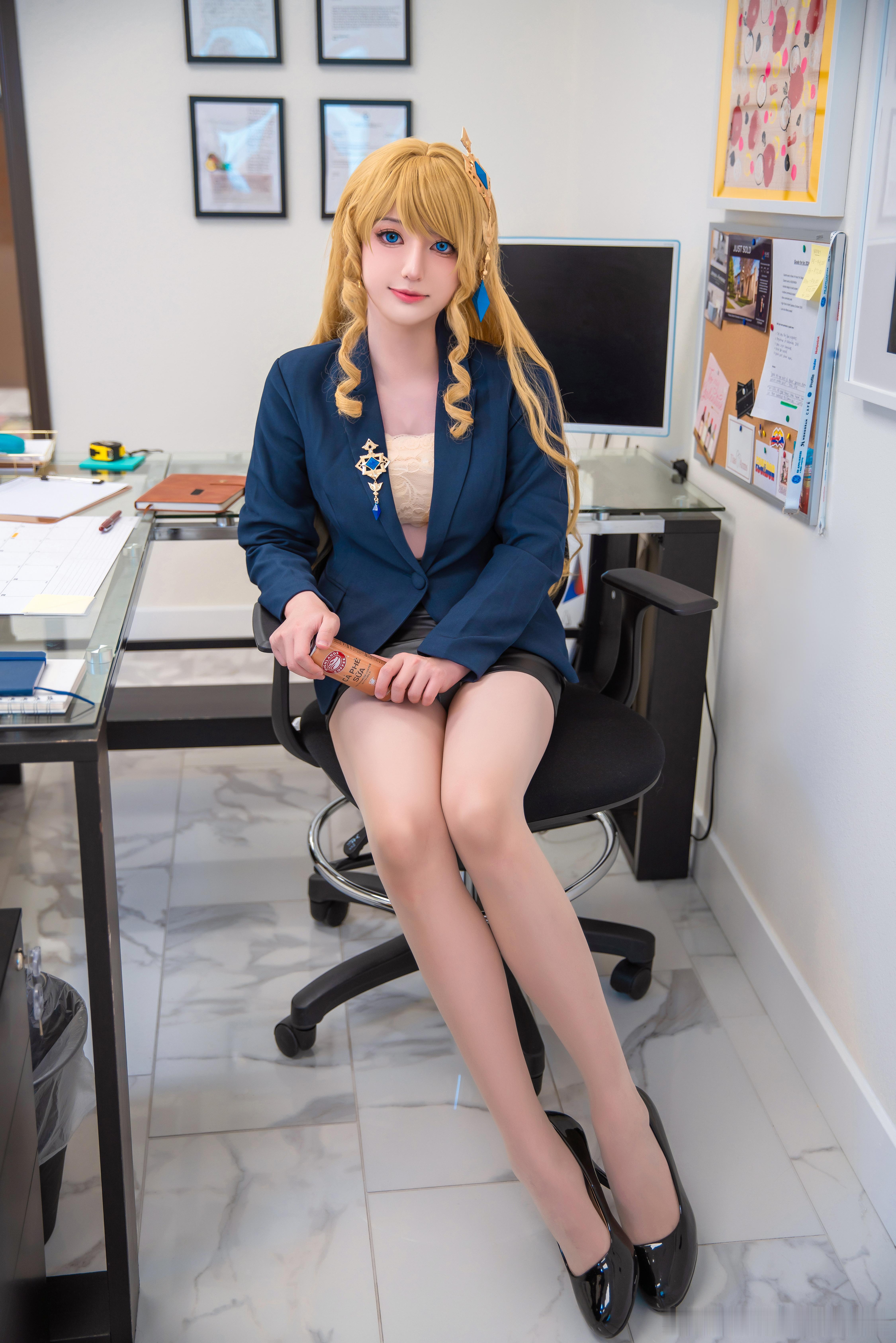 #原神[超话]##cosplay##次元大赏##娜维娅##涞觅,不止丝滑# 【私
