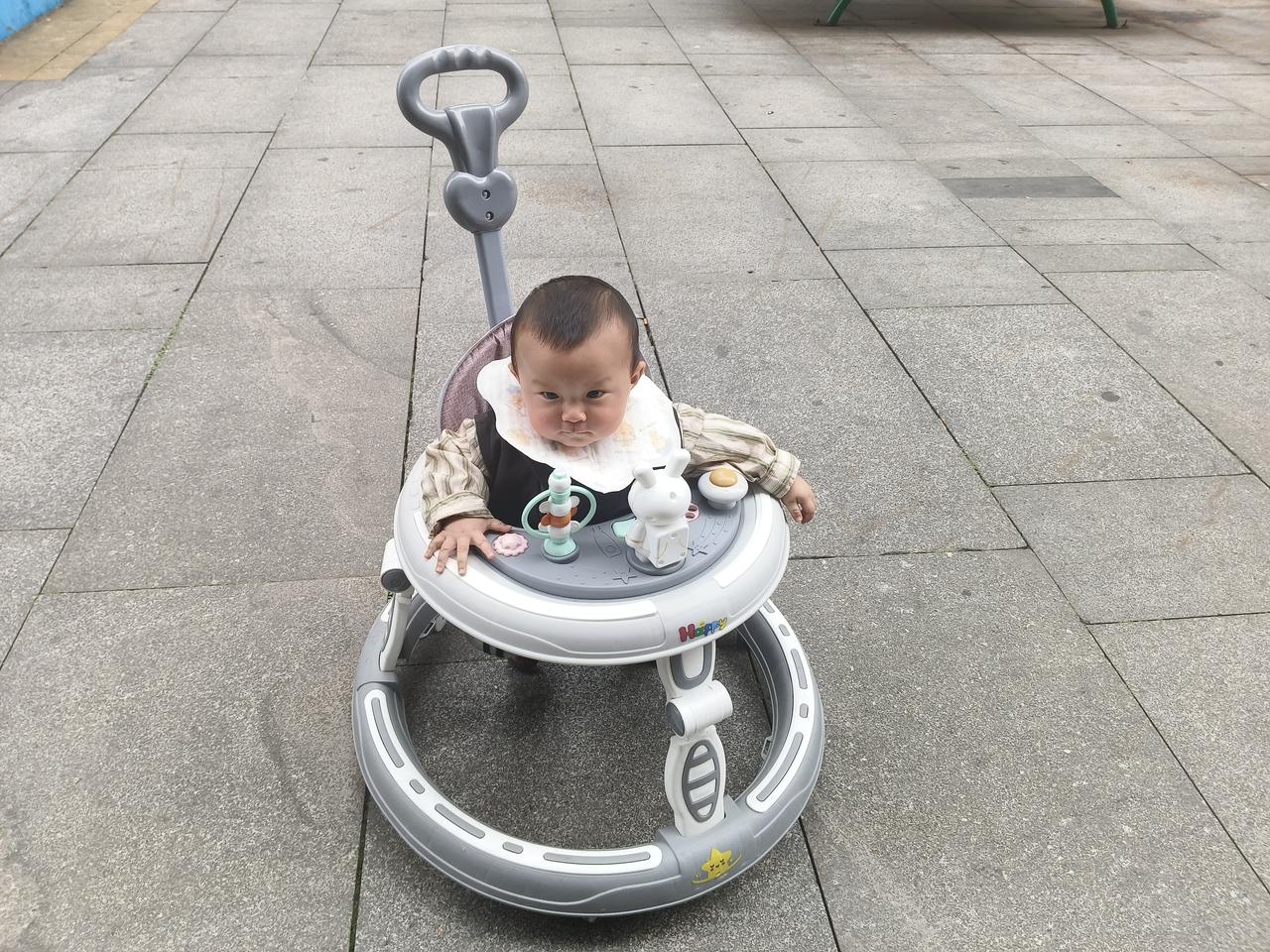 为什么会成剩女？:
一，1米5非要找一米8
二，月薪三千，要找过万月薪？老子月薪