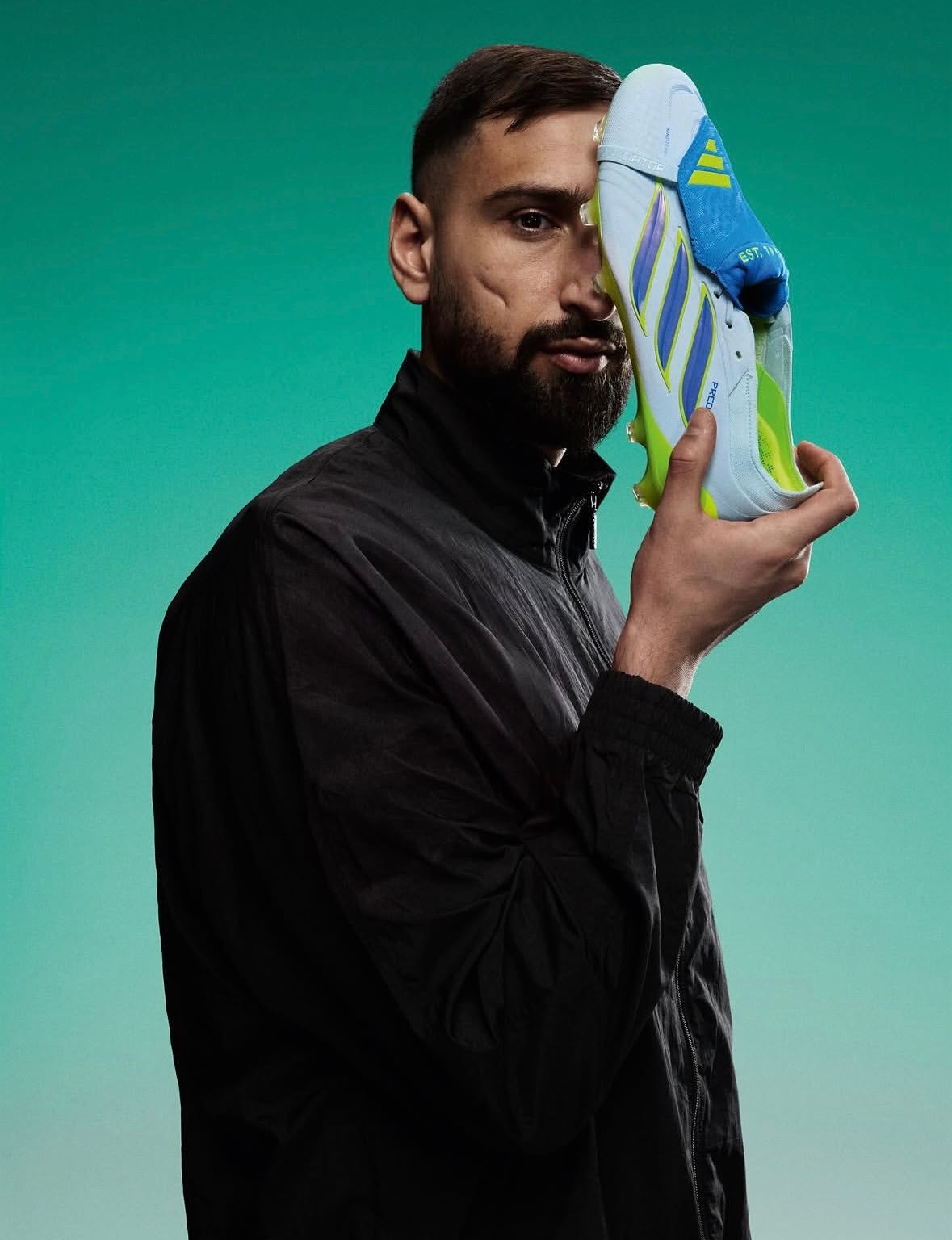 超帅的多多，一定要进世界杯决赛圈啊瓜说希望我们的球员都能踢上世界杯。 