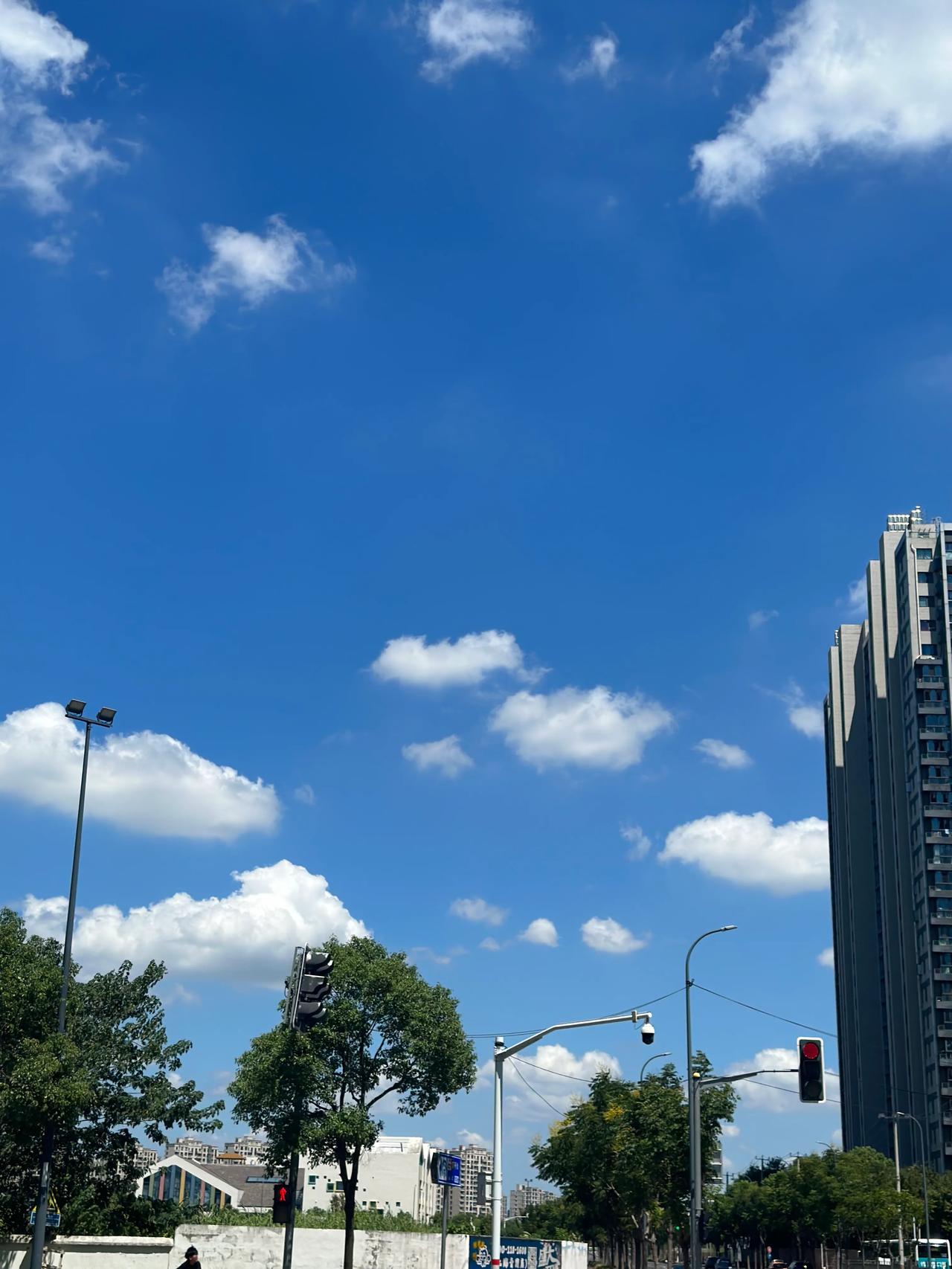 【盒马旗下“超盒算NB”亮相 硬折扣赛道升级进入新阶段】
 
8月29日，盒马旗