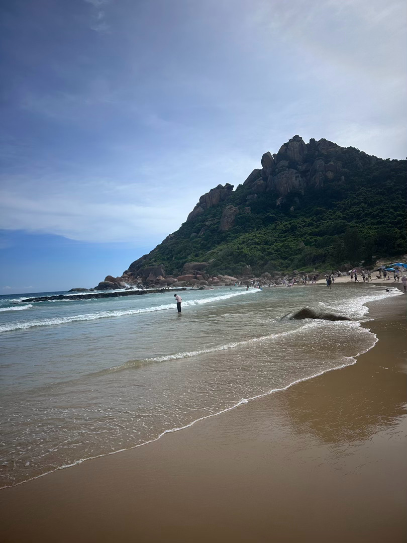 成功登顶尖岭 陵水·尖岭