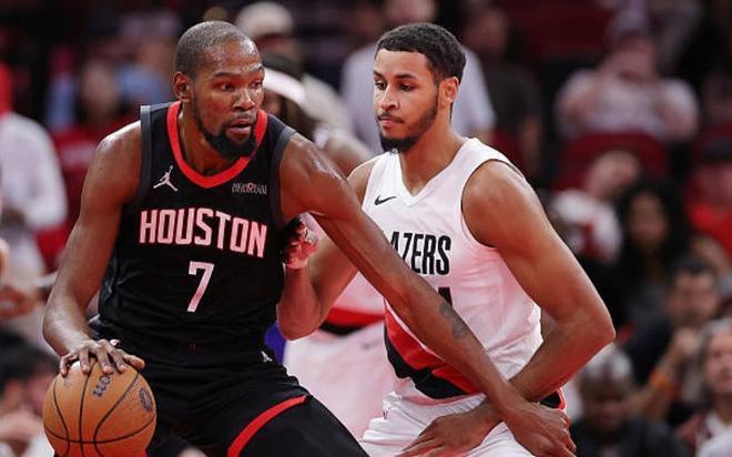 印象里KD生涯第一次怒视教练


早期不说，纳什，纳恩，蒙蒂，沃格尔，布登，都没