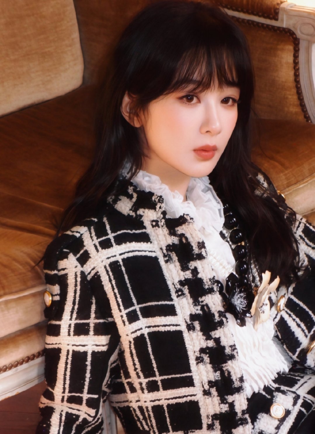 杨紫也被女装背刺了 影视创作的核心，是平衡历史真实与艺术表达。当观众的审美期待与