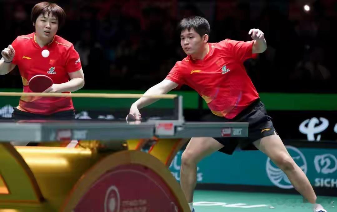 国乒8-4险胜德国引调整，三大改变应对最强挑战成都混团世界杯上，国乒以8-4艰难