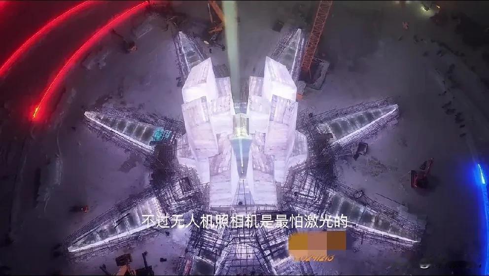 冰雪大世界的主塔简直太惊艳，太让人震撼了，这才叫冰雪艺术的巅峰！

冰雪大世界主