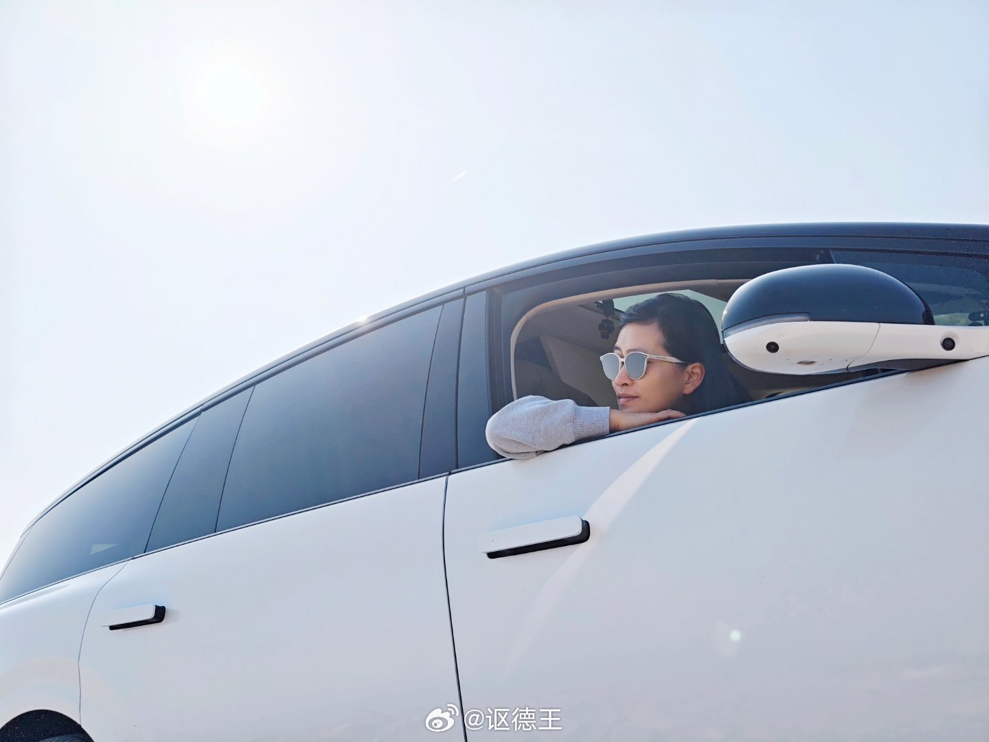 绿松石婚，寓意经过18年沉淀的婚姻，如同珍贵的绿松石一般，象征着永恒、吉祥与成功