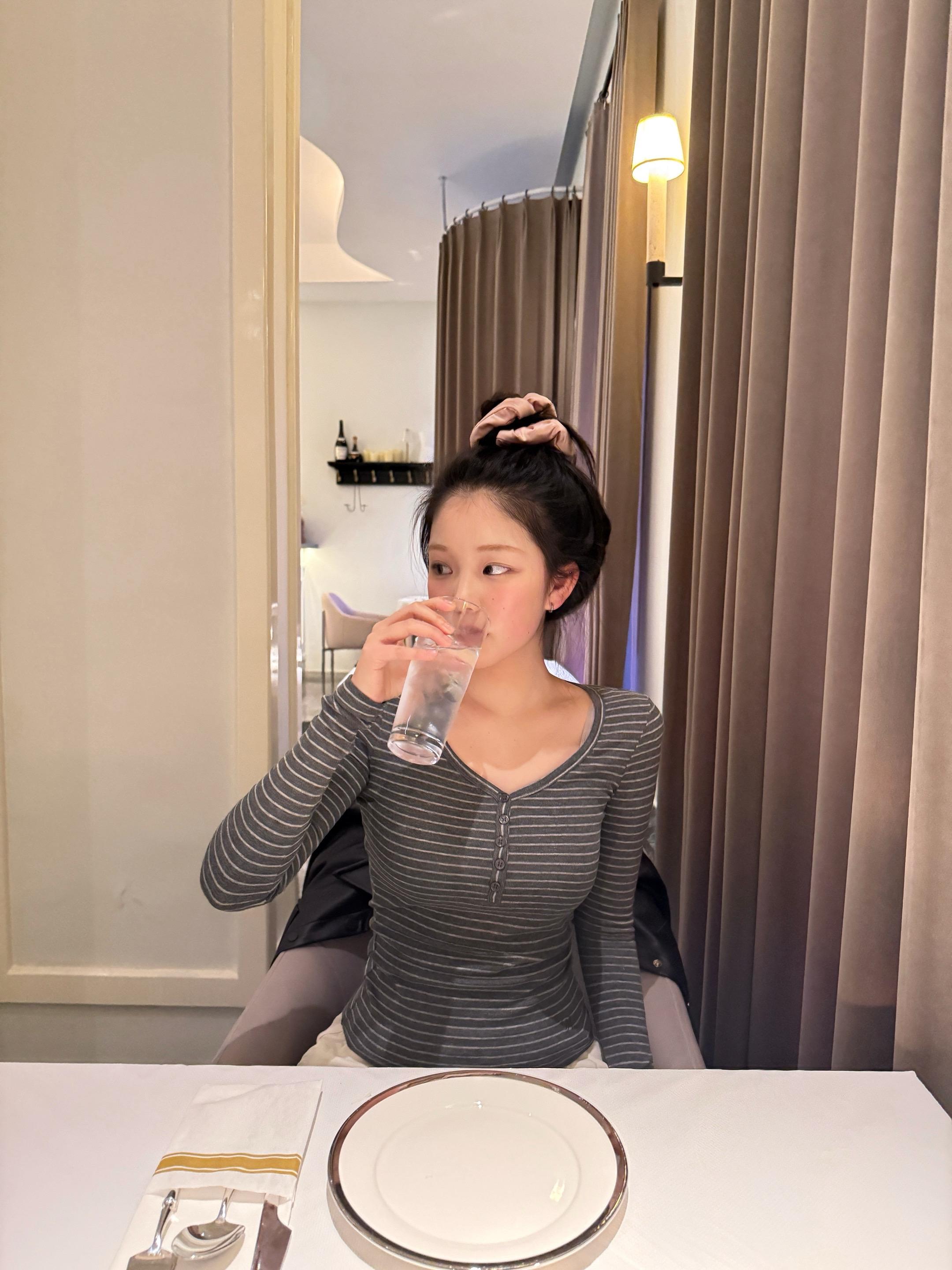 见一面都难的人 不应该好好珍惜吗