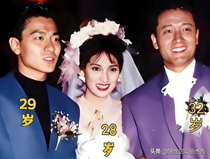 苗侨伟与戚美珍早年结婚时候的照片真的养眼，这才是真正意义上的郎才女貌吧。

苗侨