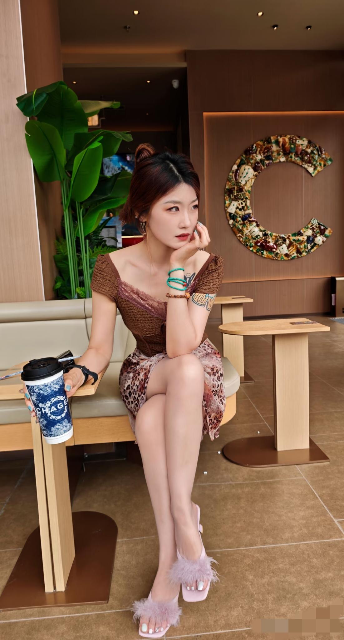 趾甲有点长