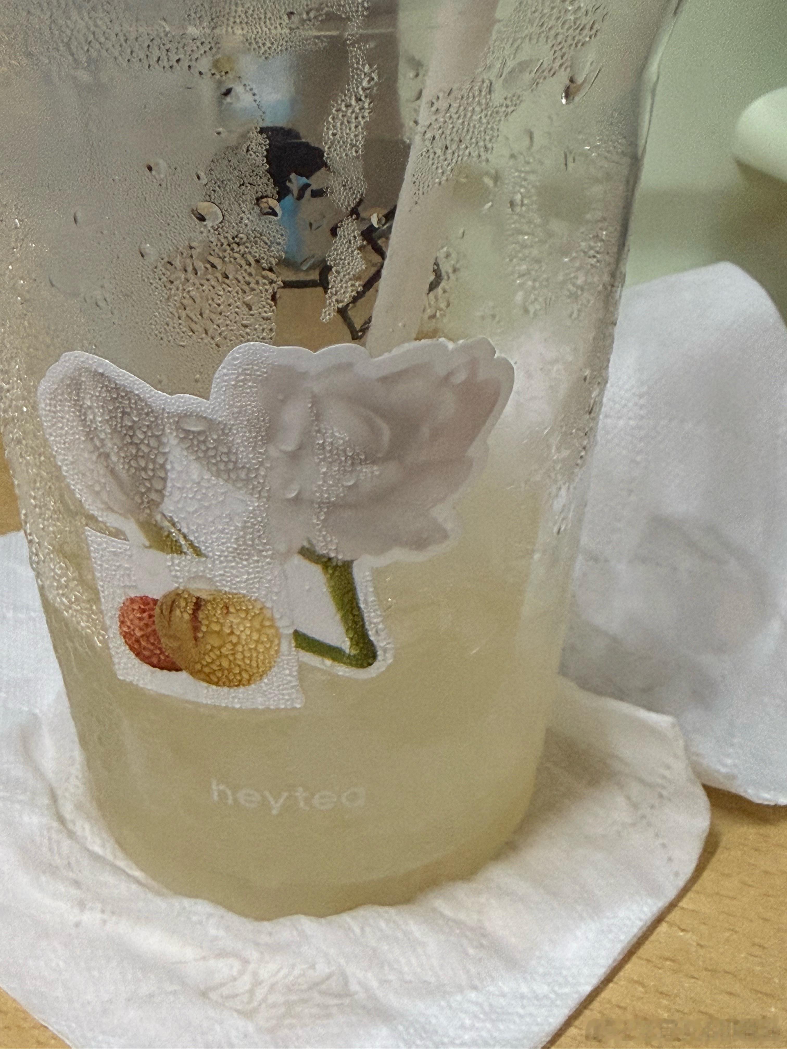 新品好喝（但是少甜也有点甜了 