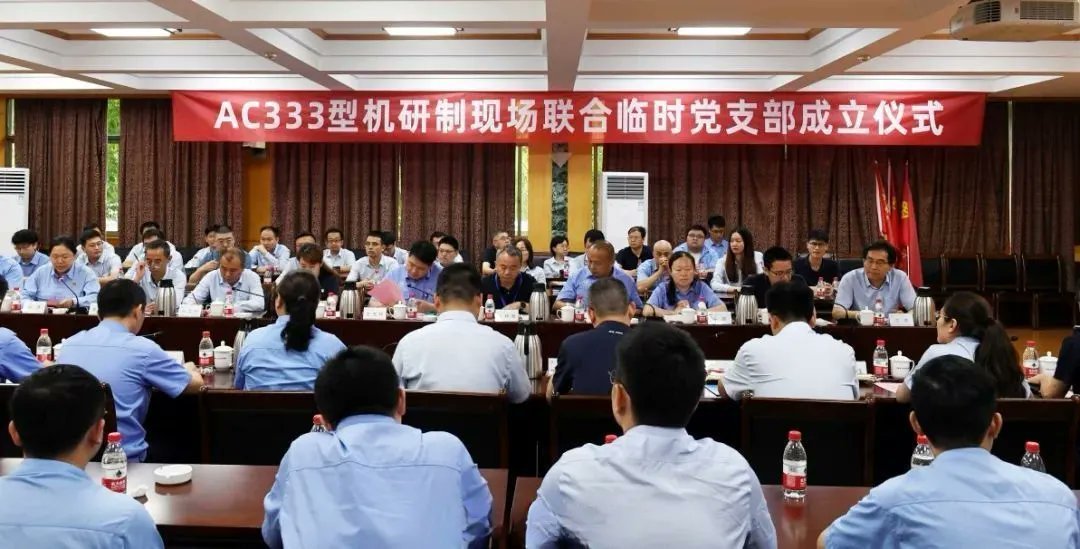 三发重直快亮相了 [并不简单]据传东大的重直有两款，一款三发、一款双发。估计是海