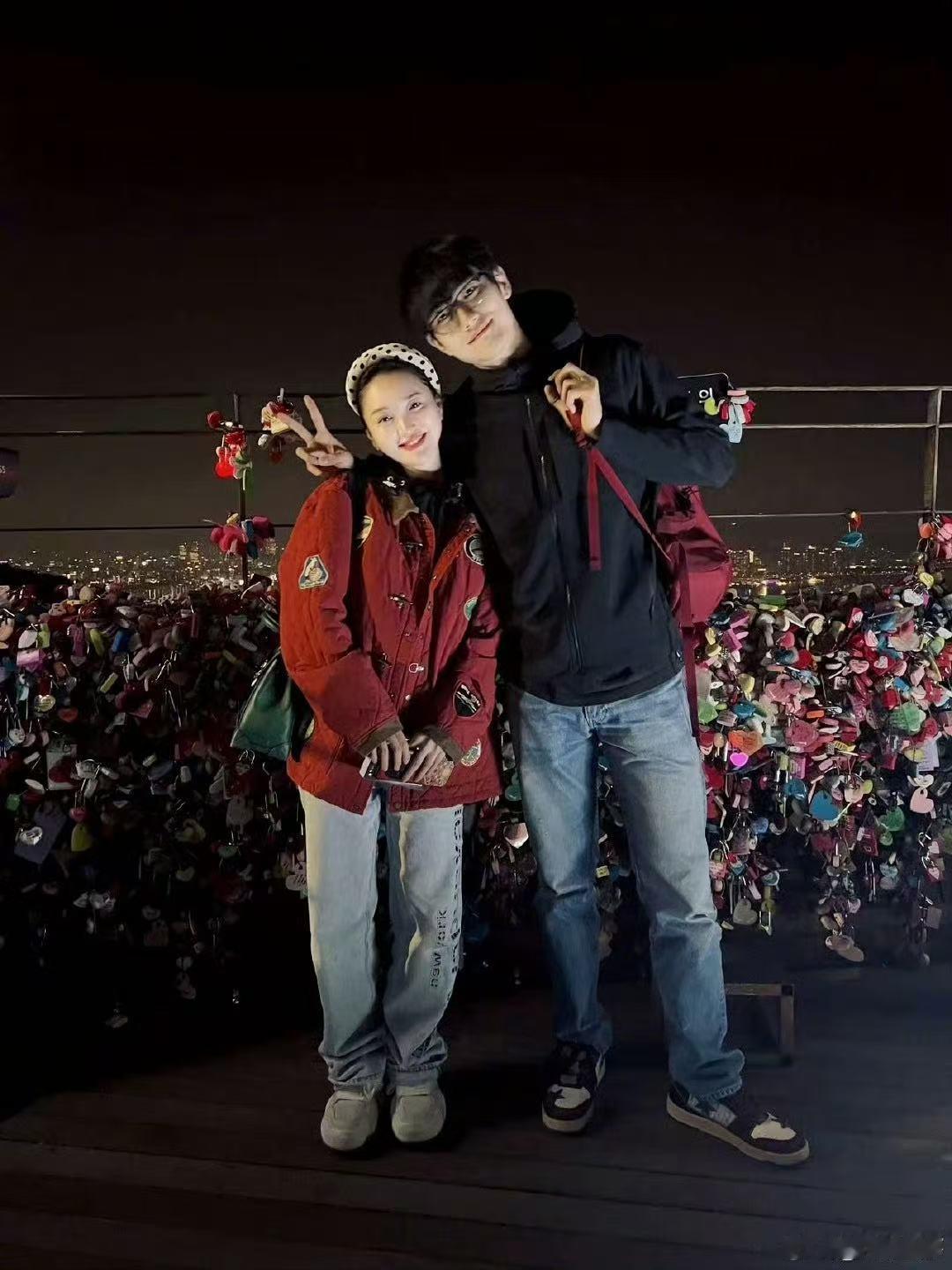 金莎说找弟弟更能为爱全心付出 金莎的感情观真的很通透，比起成熟稳重的权衡，她更偏