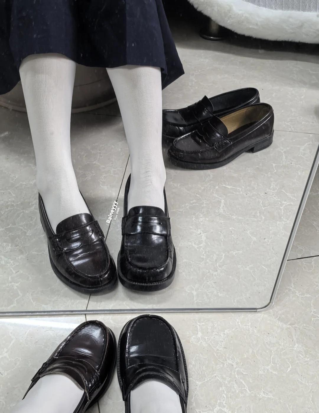 haruta4900对比haruta4505
同一码数的宽头果然更舒适，鞋头空间