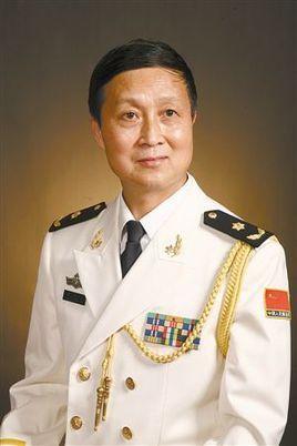 黄传会，男，1949 年9月出生，浙江苍南人。中共党员。1969年应征入伍，19