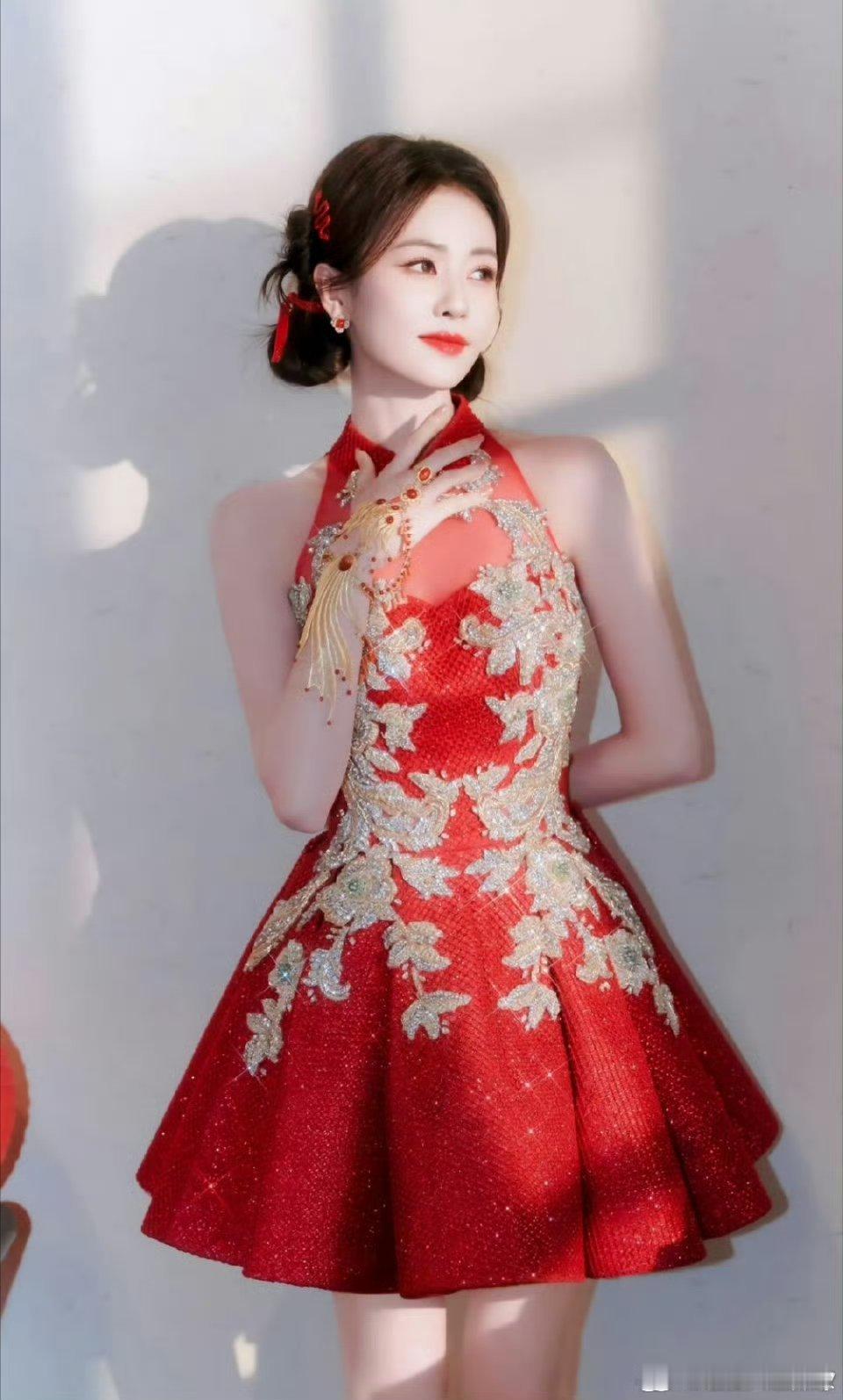 白鹿李昀锐田曦薇宋威龙 春晚合唱 我的妈呀 眼泪从嘴角流出来了 